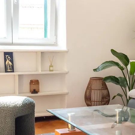 Olynta Apartman